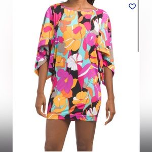 NWT $152 Trina Turk Gemini tunic coverup Swim & Spa Collection
